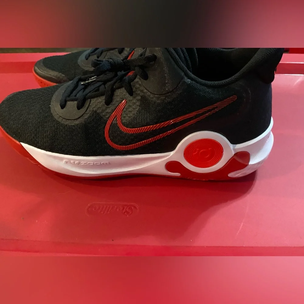 Nike‎ Mens KD Trey 5 Black and Red Size 14 New witbout tags